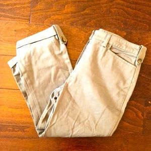 Women’s D&G Green Jean Capris